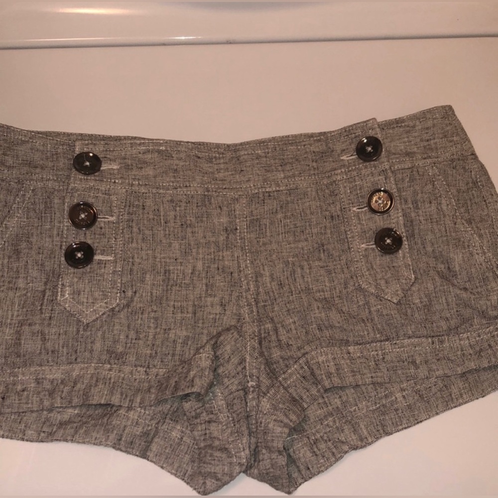 Express Black and White Linen Short in Excellent Condition Size 8